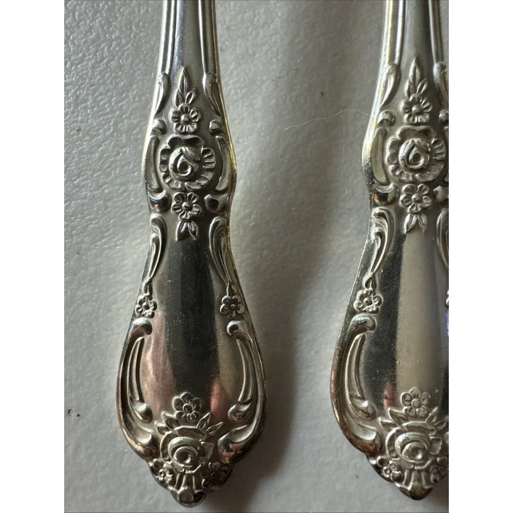 Oneida VANESSA FRANCESCA 4 Dinner Forks Wm A Rogers Silverplate Flatware 7‎ 1/4
